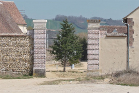 Portail d'entrée. © Région Bourgogne-Franche-Comté, Inventaire du patrimoine