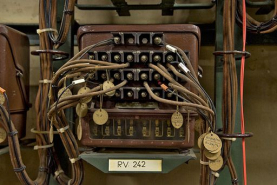 Salle des relais : relais de type S3, vue de face. © Région Bourgogne-Franche-Comté, Inventaire du patrimoine