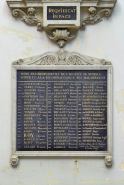 Chapelle : plaque commémorative avec les noms des bienfaiteurs de l'hôpital général. © Région Bourgogne-Franche-Comté, Inventaire du patrimoine
