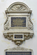 Chapelle : plaque funéraire. © Région Bourgogne-Franche-Comté, Inventaire du patrimoine