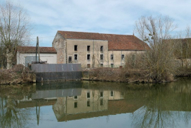 Vue d'ensemble des moulins de Branges, prise d'amont. © Région Bourgogne-Franche-Comté, Inventaire du patrimoine