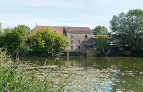 Vue d'ensemble des moulins de Branges, prise d'aval. © Région Bourgogne-Franche-Comté, Inventaire du patrimoine