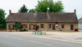 Logements ouvriers (?) à gauche du moulin principal, le long de la route. © Région Bourgogne-Franche-Comté, Inventaire du patrimoine