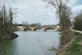 Le pont de Cuisery, vu d'amont. © Région Bourgogne-Franche-Comté, Inventaire du patrimoine