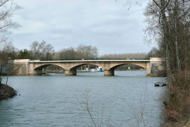 Le pont de Cuisery, vue d'amont. © Région Bourgogne-Franche-Comté, Inventaire du patrimoine