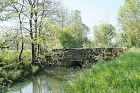 Pont ancien modifié. © Région Bourgogne-Franche-Comté, Inventaire du patrimoine