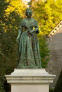 Statue de la marquise d'Aligre, vue de face. © Région Bourgogne-Franche-Comté, Inventaire du patrimoine