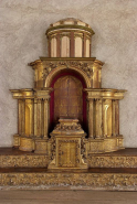 Tabernacle et couronnement, vue de face. © Région Bourgogne-Franche-Comté, Inventaire du patrimoine