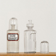 Vue de deux bouteilles. © Région Bourgogne-Franche-Comté, Inventaire du patrimoine