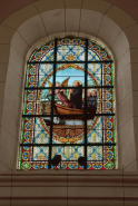 Vitrail : Saint Bertin dans une barque. © Région Bourgogne-Franche-Comté, Inventaire du patrimoine