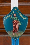 Cierge de procession : panonceau repeint. © Région Bourgogne-Franche-Comté, Inventaire du patrimoine