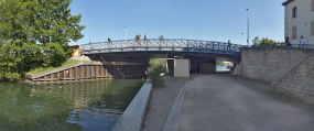 Le pont, avant le port. © Région Bourgogne-Franche-Comté, Inventaire du patrimoine