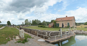 Vue d'ensemble du site d'écluse. © Région Bourgogne-Franche-Comté, Inventaire du patrimoine