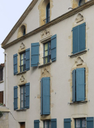 Façade antérieure : vue des étages. © Région Bourgogne-Franche-Comté, Inventaire du patrimoine
