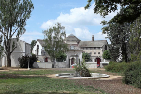 Revers du portail d'entrée et prison. © Région Bourgogne-Franche-Comté, Inventaire du patrimoine