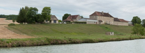 Vue du site depuis le canal. © Région Bourgogne-Franche-Comté, Inventaire du patrimoine