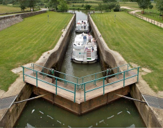 Le sas. Passage de bateaux. © Région Bourgogne-Franche-Comté, Inventaire du patrimoine