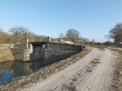 Le pont sur écluse vu d'aval. © Région Bourgogne-Franche-Comté, Inventaire du patrimoine