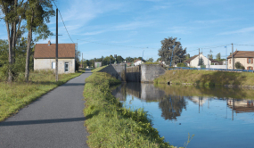 Site de l'écluse 02 depuis le bief 03. © Région Bourgogne-Franche-Comté, Inventaire du patrimoine