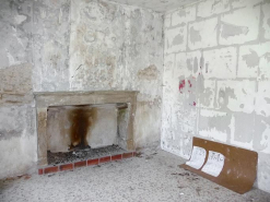 Deuxième pièce du logis du rez-de-chaussée de la grange. © Région Bourgogne-Franche-Comté, Inventaire du patrimoine