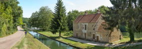 Vue générale de la maison de garde. © Région Bourgogne-Franche-Comté, Inventaire du patrimoine