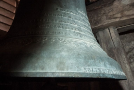Détail de la signature, sur la pince. © Région Bourgogne-Franche-Comté, Inventaire du patrimoine