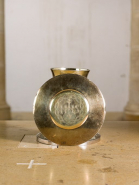 Vue de la face inférieure de la patène. © Région Bourgogne-Franche-Comté, Inventaire du patrimoine