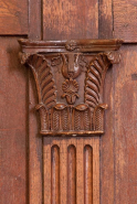 Détail d'un pilastre et de son chapiteau. © Région Bourgogne-Franche-Comté, Inventaire du patrimoine