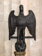 Détail de l'aigle de gauche. © Région Bourgogne-Franche-Comté, Inventaire du patrimoine