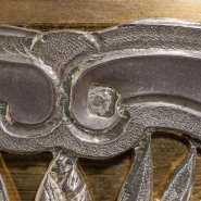 Poinçon de Minerve sur la fausse coupe. © Région Bourgogne-Franche-Comté, Inventaire du patrimoine