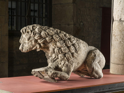 Château fort ouvrage fortifié gargouille © Musée archéologique, Dijon