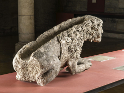 Château fort ouvrage fortifié gargouille © Musée archéologique, Dijon