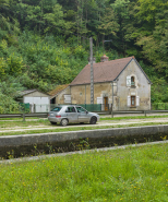 Vue du sas et de la maison éclusière. © Région Bourgogne-Franche-Comté, Inventaire du patrimoine
