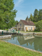 Vue de l'écluse et de la maison éclusière. © Région Bourgogne-Franche-Comté, Inventaire du patrimoine