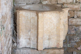 Fonts batpismaux. © Région Bourgogne-Franche-Comté, Inventaire du patrimoine