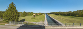 Le sas vu depuis le pont sur écluse. © Région Bourgogne-Franche-Comté, Inventaire du patrimoine