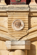 Bas-relief © Région Bourgogne-Franche-Comté, Inventaire du patrimoine