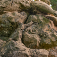 Groupe sculpté © Région Bourgogne-Franche-Comté, Inventaire du patrimoine