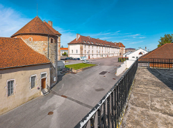 Fortification d'agglomération caserne © Région Bourgogne-Franche-Comté, Inventaire du patrimoine