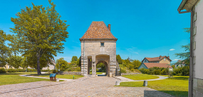Fortification d'agglomération porte de ville © Région Bourgogne-Franche-Comté, Inventaire du patrimoine