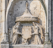 Fortification d'agglomération porte de ville groupe sculpté © Région Bourgogne-Franche-Comté, Inventaire du patrimoine