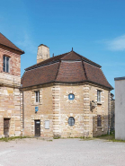 Fortification d'agglomération porte de ville © Région Bourgogne-Franche-Comté, Inventaire du patrimoine