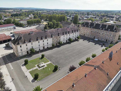 Fortification d'agglomération caserne © Région Bourgogne-Franche-Comté, Inventaire du patrimoine