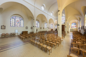 Église nef verrière chemin de croix vaisseau pilier © Région Bourgogne-Franche-Comté, Inventaire du patrimoine