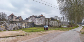Fortification d'agglomération château © Région Bourgogne-Franche-Comté, Inventaire du patrimoine