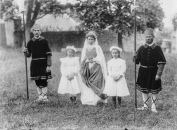 Théâtre © Amicale du Mystère de Sainte Reine