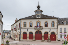 Halle mairie salle des fêtes cinéma © Région Bourgogne-Franche-Comté, Inventaire du patrimoine
