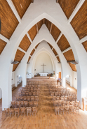 Église nef choeur autel croix © Région Bourgogne-Franche-Comté, Inventaire du patrimoine
