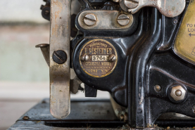 Machine à imprimer par pochoir © Région Bourgogne-Franche-Comté, Inventaire du patrimoine