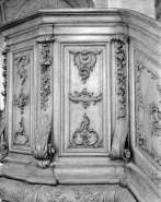 Détail : un petit panneau de la cuve, pan Ouest. © Région Bourgogne-Franche-Comté, Inventaire du patrimoine